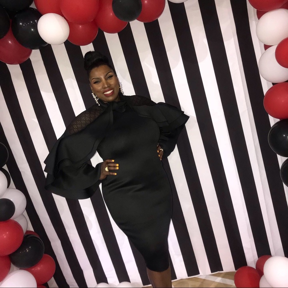 Meet your Posher, Pauline